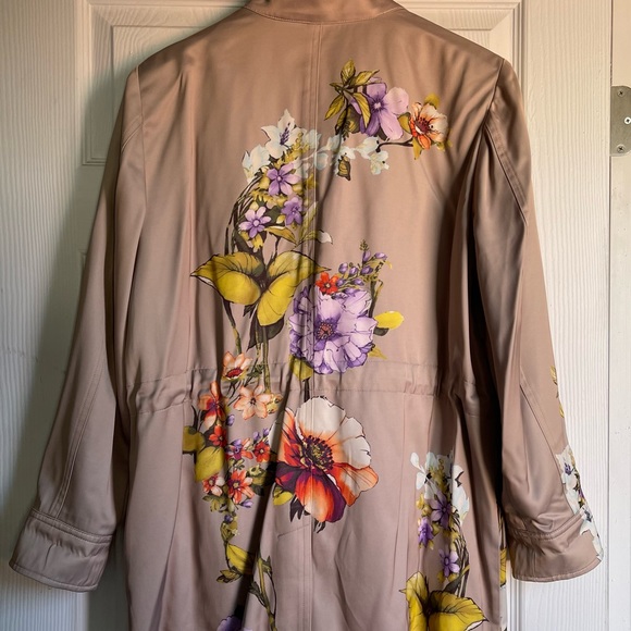 Chicos floral satin feel utility jacket - Picture 8 of 8